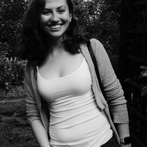 Meet your Posher, Kaitlyn - Picture 6 of 6